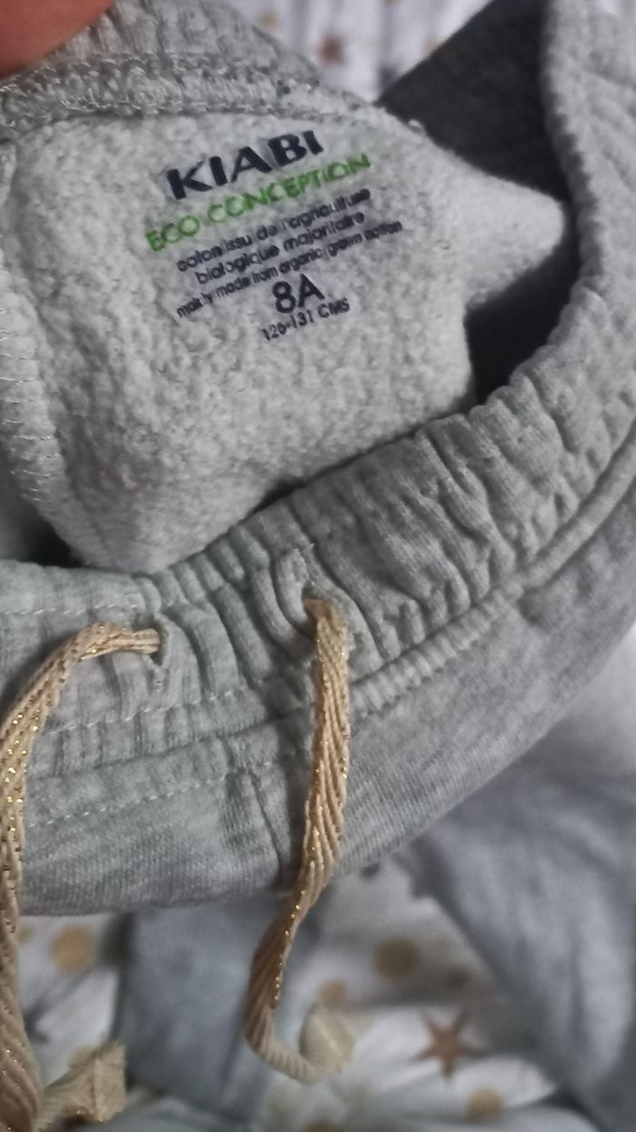Pantalon Kiabi 8 ans - photo numéro 2