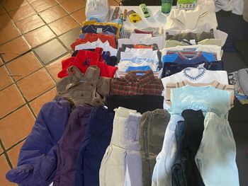 Lot de 39 vêtements bébé  taille 6 mois plusieurs marques