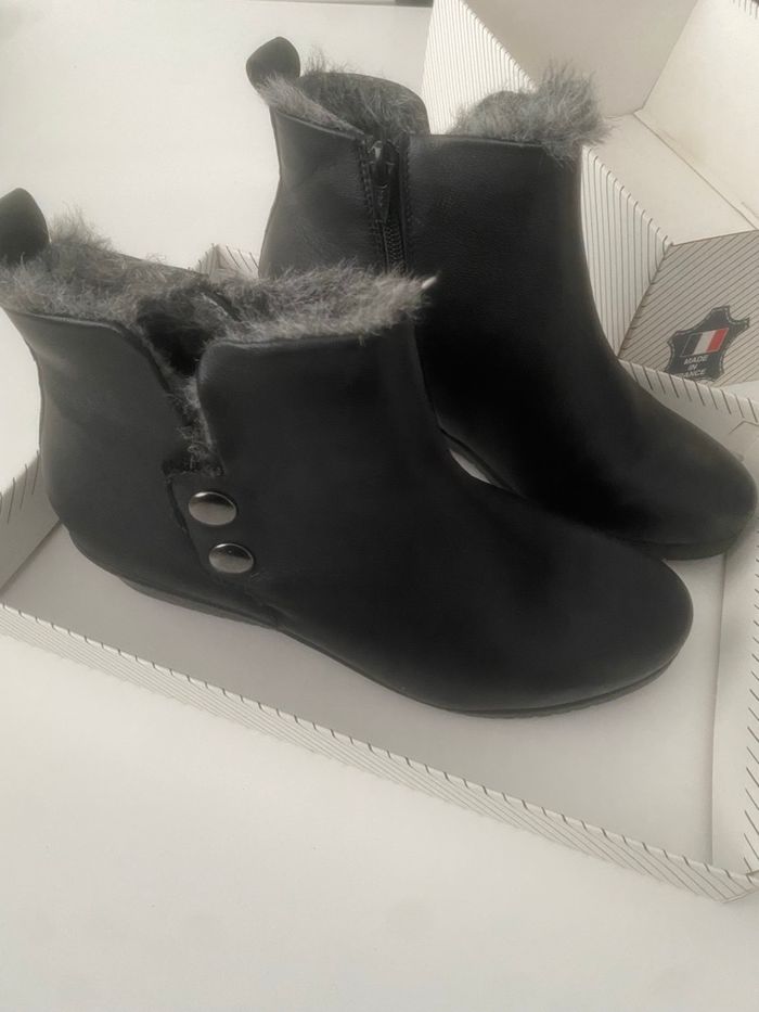 Paire de chaussures de qualité - photo numéro 2