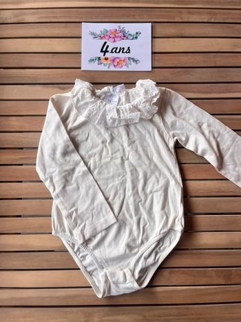 Body col dentelle Zara 4 ans
