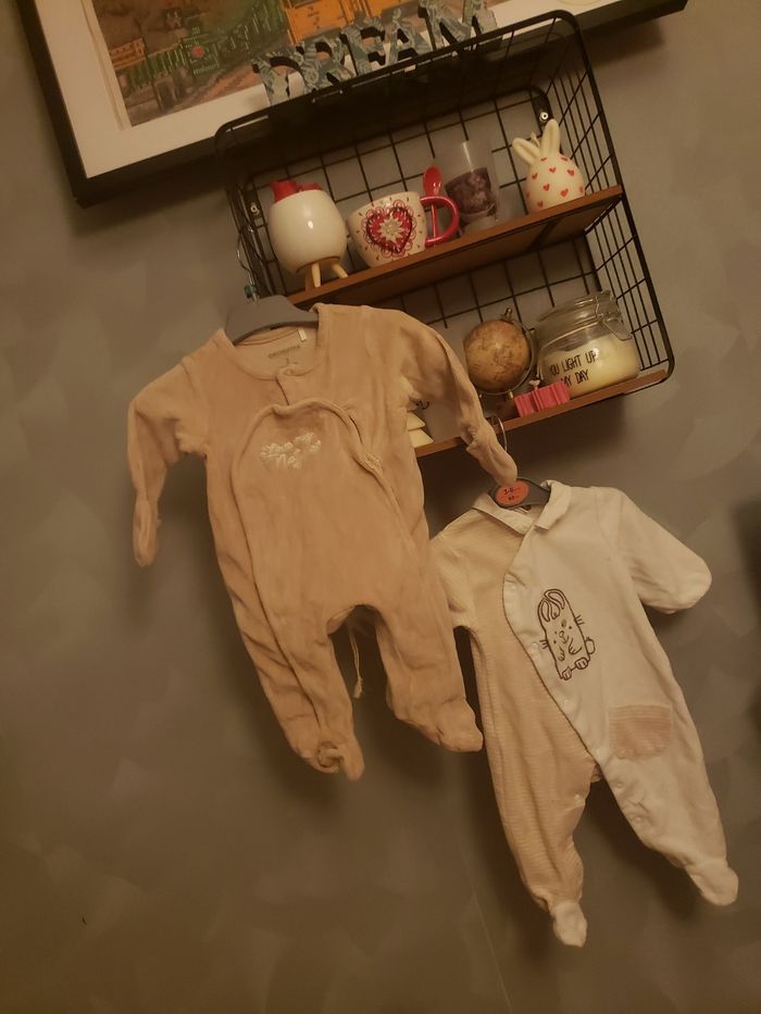 Lot de 2 pyjamas 🎀 Orchestra 3 mois 3€ - photo numéro 2