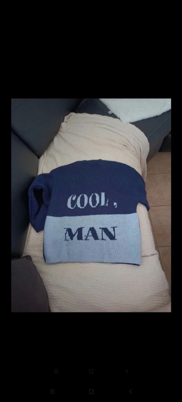 Très beau pull Simpson 8 ans TBE - photo numéro 3