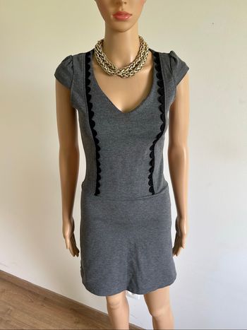 Robe grise et noire neuve à manches courtes Naf Naf taille XS