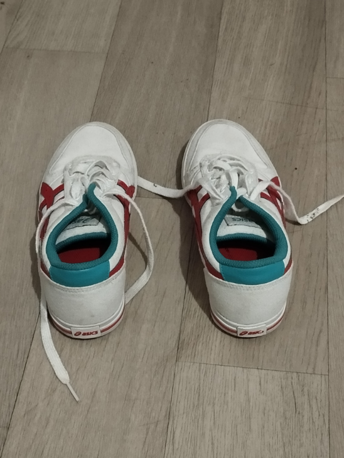 Basket Asics garçon pointure 35 .5 - photo numéro 2