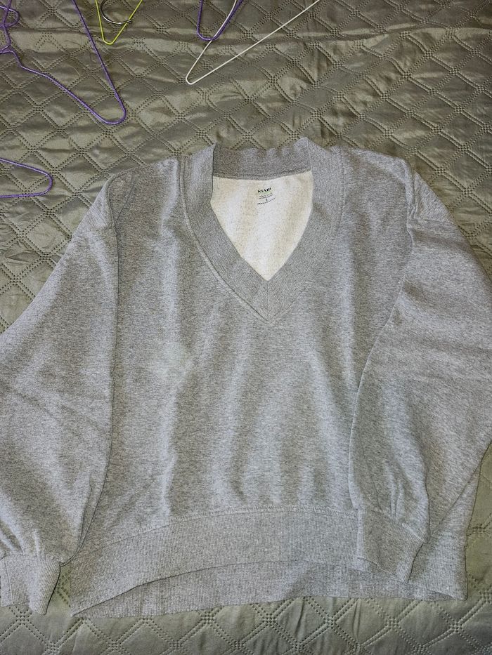 Sweat col v