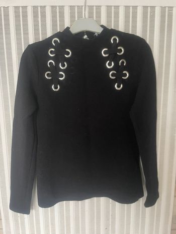 Pull noir