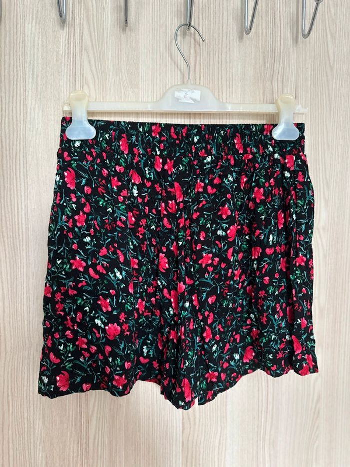 Short fleurie taille haute avec ceinture noir rouge taille M ZARA - photo numéro 6