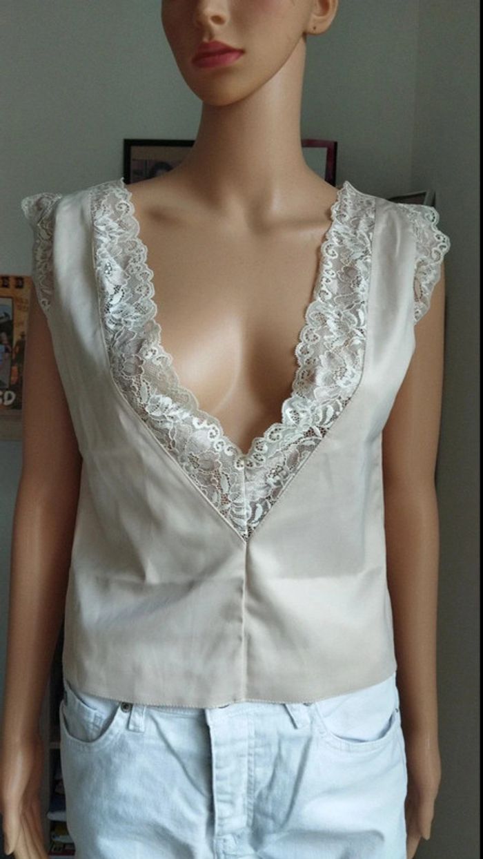 Superbe top haut blouse beige effet dentelle taille 34/36 - photo numéro 2