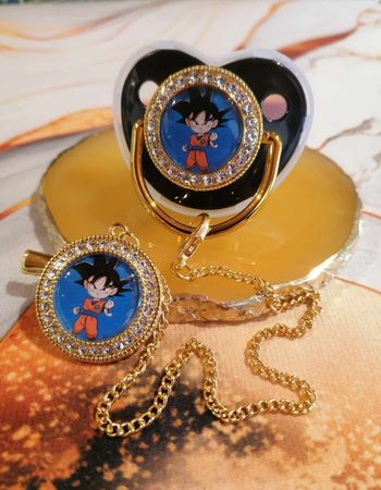 Tétine noir dragon ball z