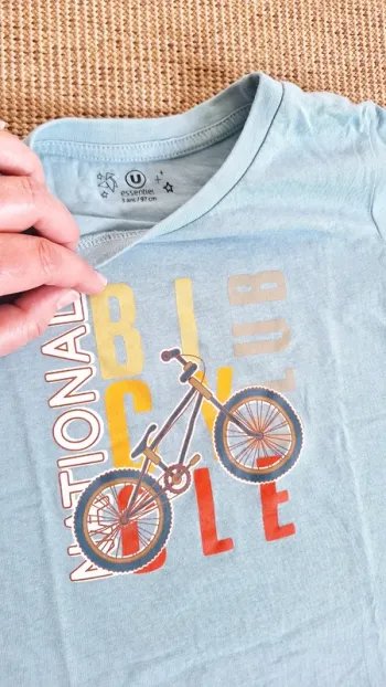 Tee-shirt garçon motif vélo en 3 ans