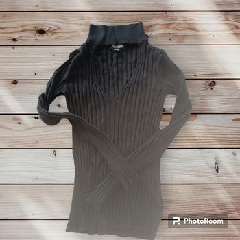 Pull noir