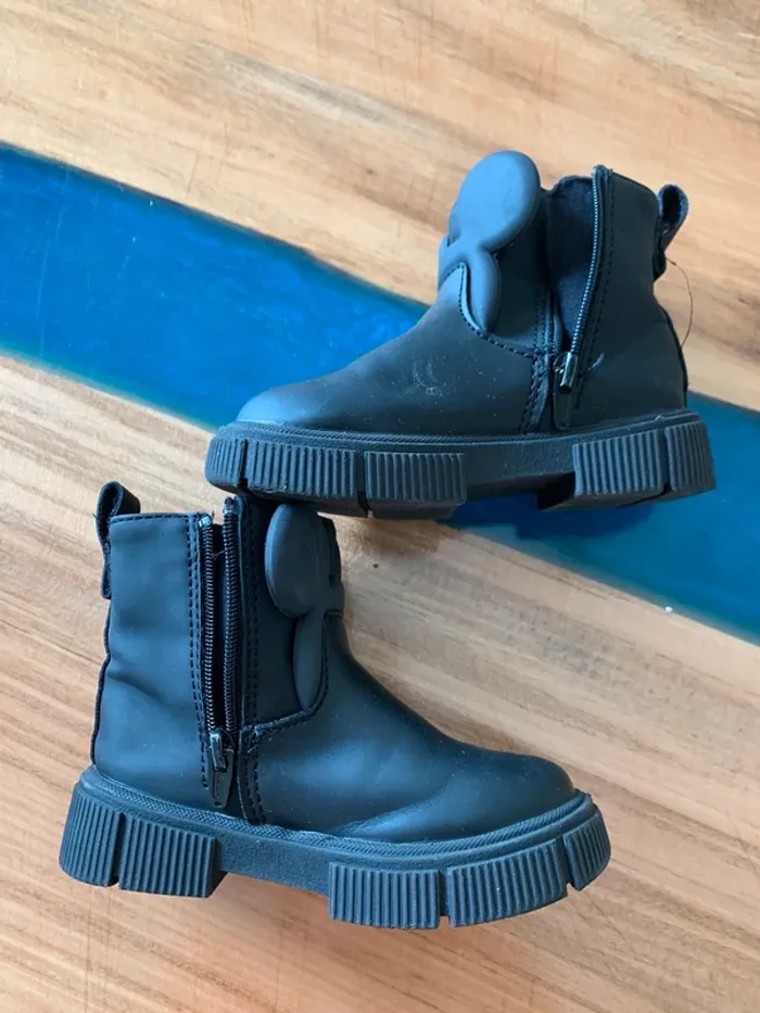 Bottines Mickey Zara taille 20 - photo numéro 3