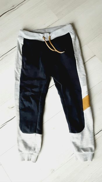 Vêtement garçon pantalon survêtement jogging gris Okaïdi 6 ans