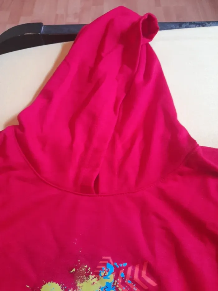 Pull fin capuche 8 ans - photo numéro 3
