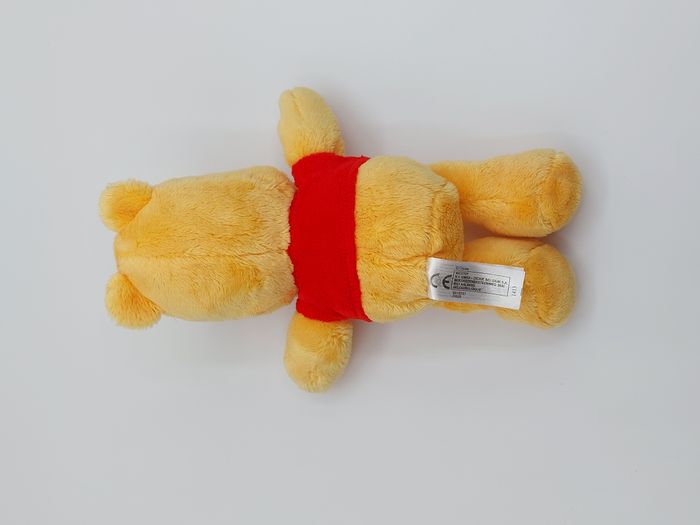 Peluche doudou Winnie l’ourson DISNEY NICOTOY SIMBA 22 cm TBE - photo numéro 2