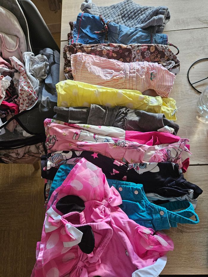 Lot de vêtements bébé fille 6mois - photo numéro 2