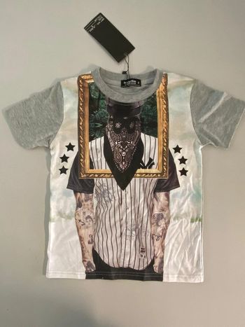 T-shirt enfant imprimé . 8 ans