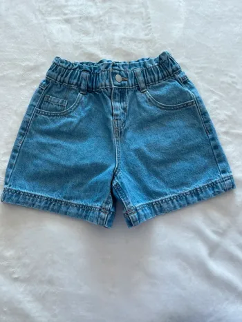 Short Okaïdi taille 5 ans 110cm taille élastique