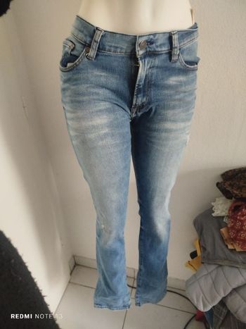 #kytie42homme. Jeans rock fit taille 43(W32L34