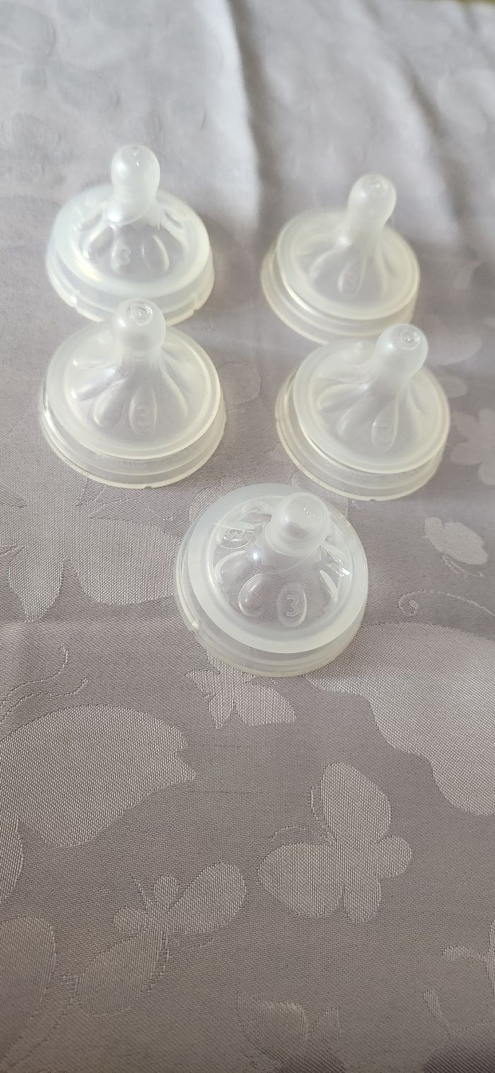 Lot de 5 tétines PHILIPS AVENT Natural taille 3 (débit moyen)
