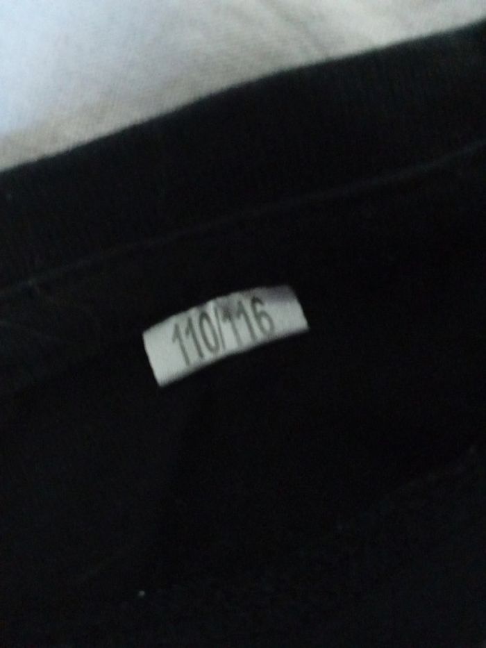 T-shirt taille 110/116 - photo numéro 2