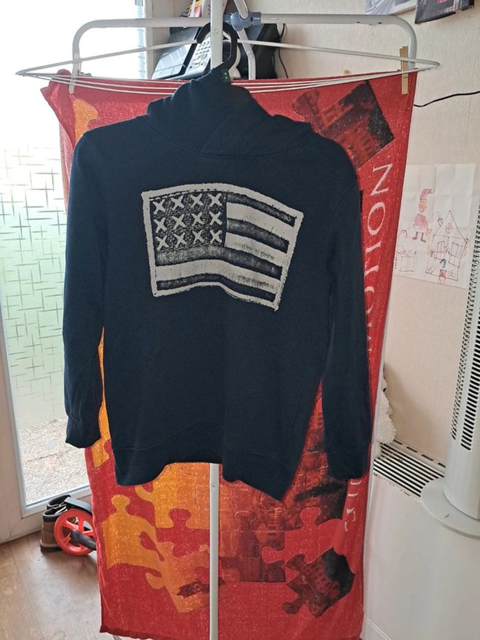 Pull garçon à capuche - photo numéro 2