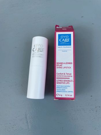 Rouge à lèvre éclat Eye Care neuf