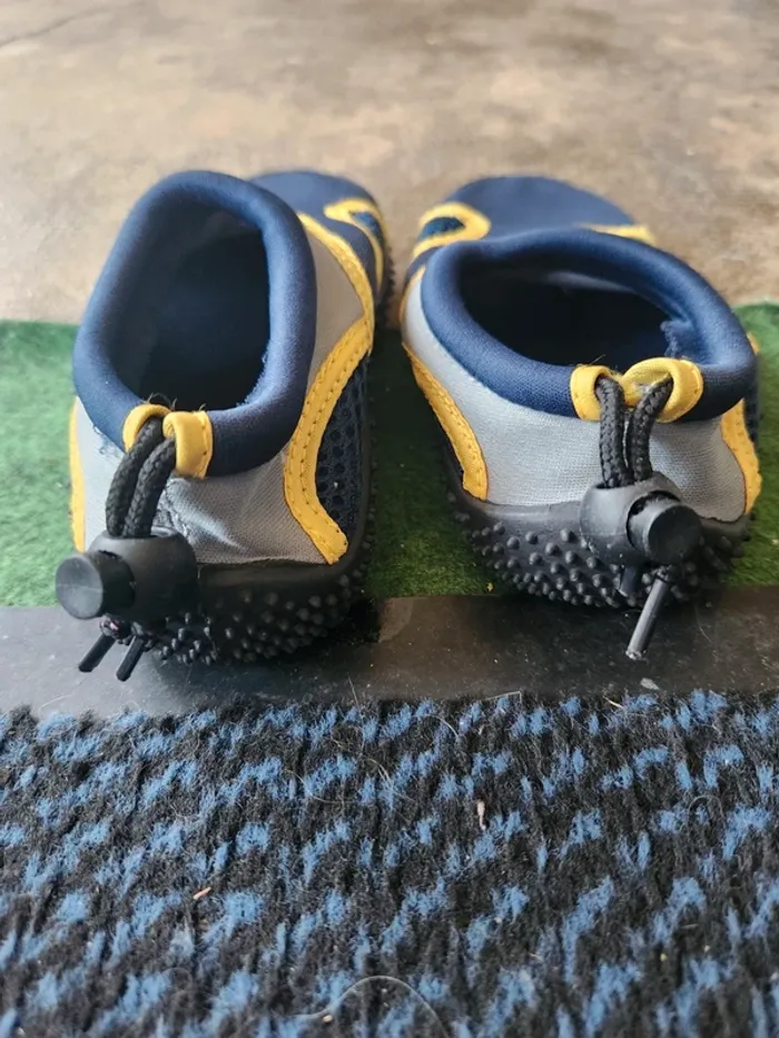 Chaussure aquatique