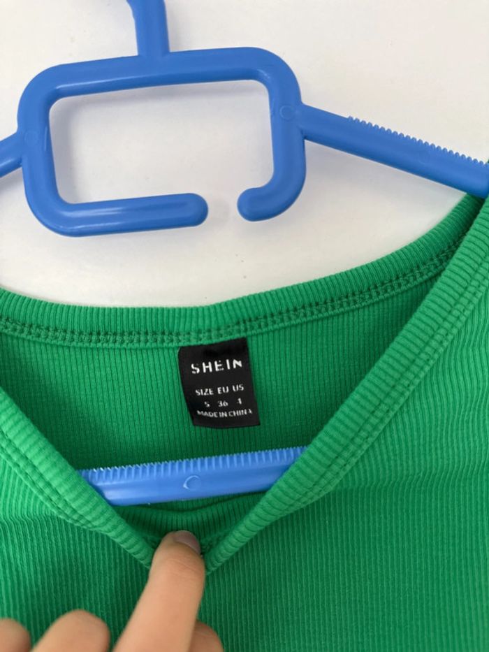 Crop top Shein - photo numéro 2