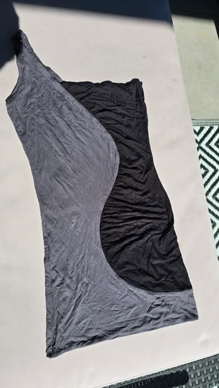 Top one shoulder asymetrique lipsy london 38