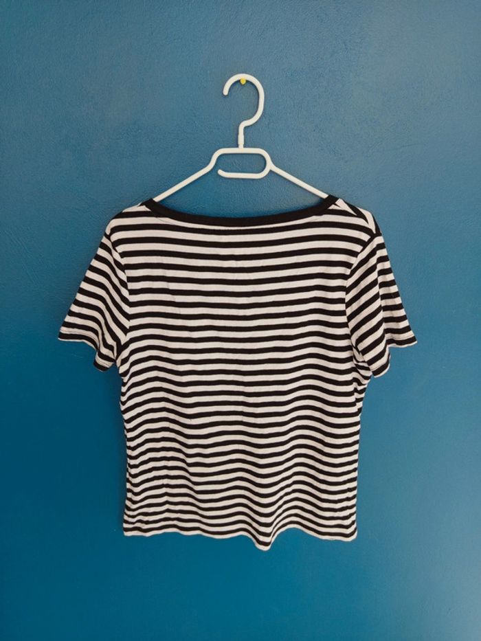 T-shirt rayé noir et blanc - photo numéro 3