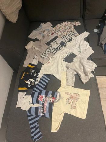 Lot de tee shirt 3 mois en Très bonne état