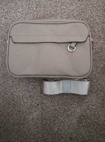 Sac bandoulière / Sacoche beige – État neuf