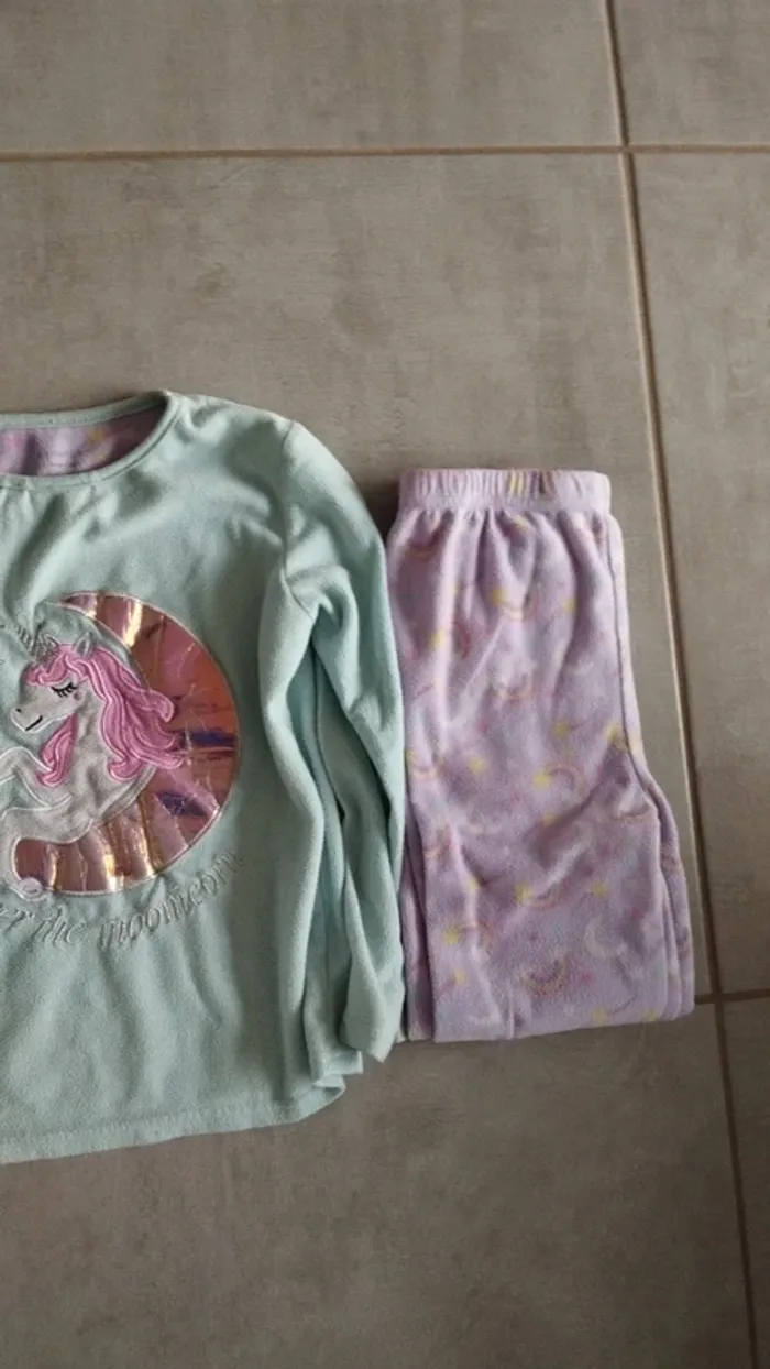 Pyjamas licorne 8/9 ans Primark épais fille - photo numéro 2