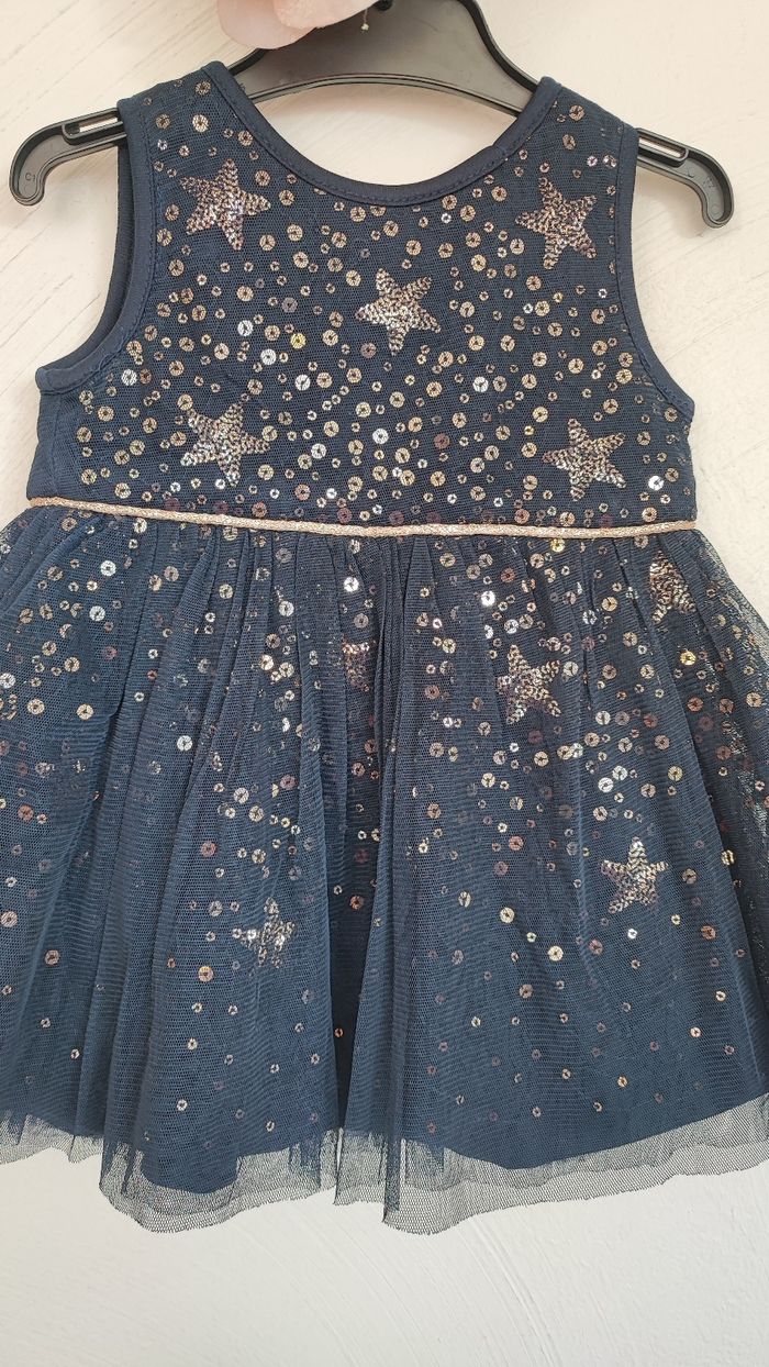 Robe marine or primark 6 mois - photo numéro 2