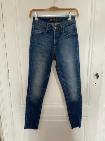 Très beau Lévis taille 24