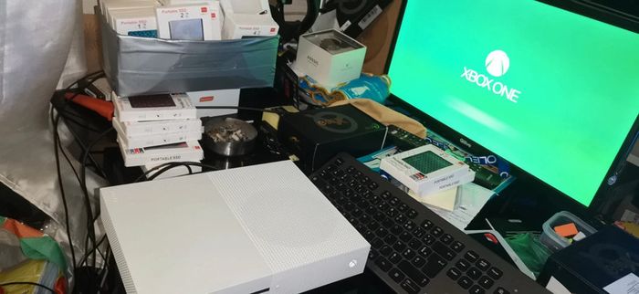 Xbox one s 500go fonctionnel - photo numéro 2