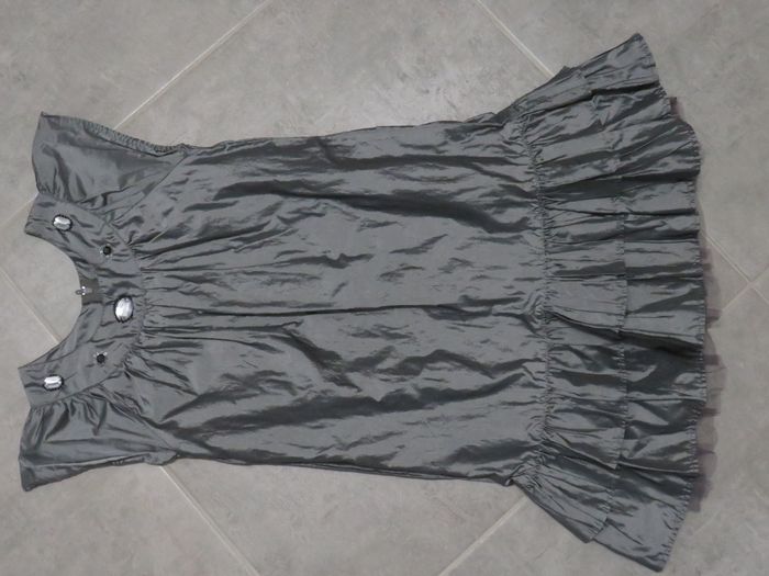 Robe grise brillante 10 ans