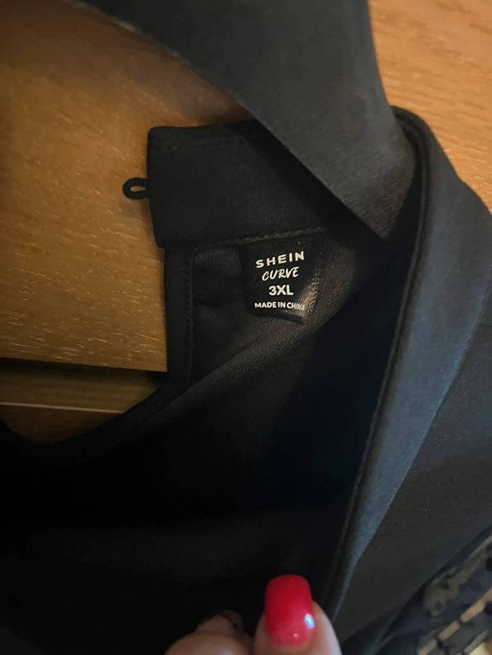 Robe noir évasée avec manches bouffantes Shein - photo numéro 3