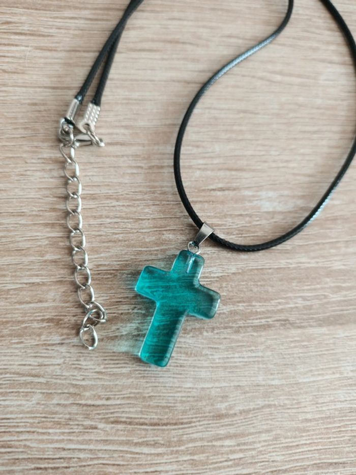 Collier + pendentif croix de Jésus - photo numéro 4