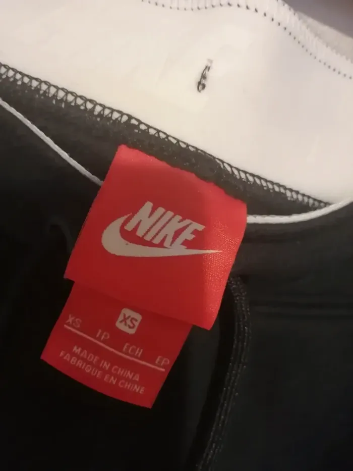 Bas de survêtement Nike noir XS ou 160cm - photo numéro 4