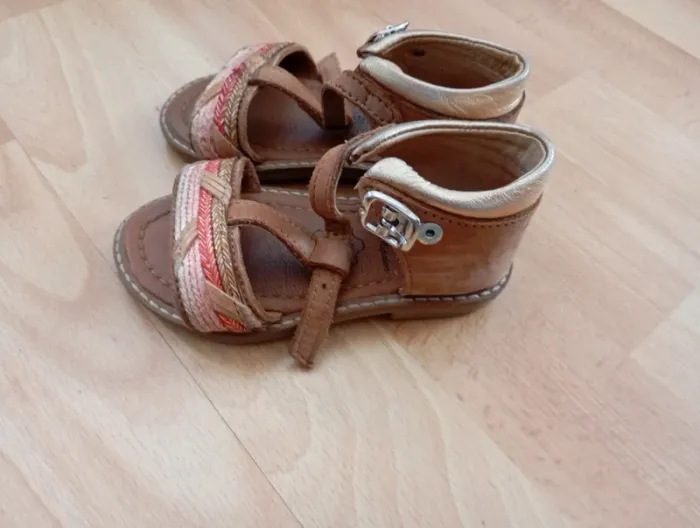 Sandale taille 22 - photo numéro 5