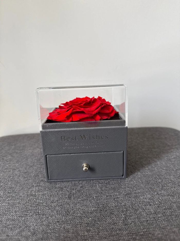 🌹💍 coffret véritable rose + collier cœur - très bon état - Allomn - photo numéro 2