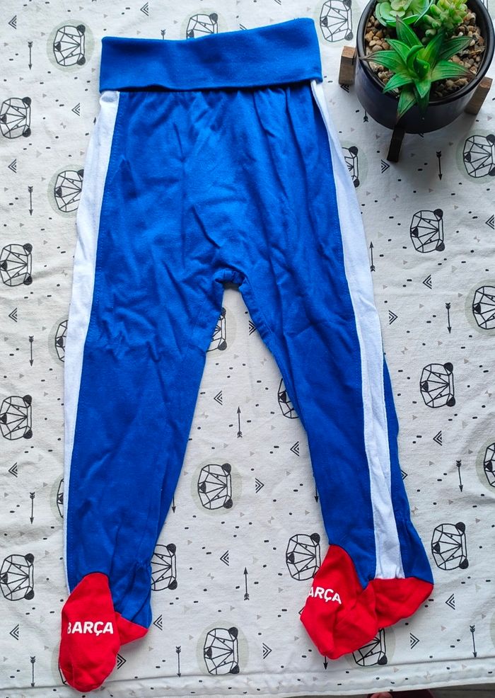 Pantalon FC Barcelone taille 18 mois