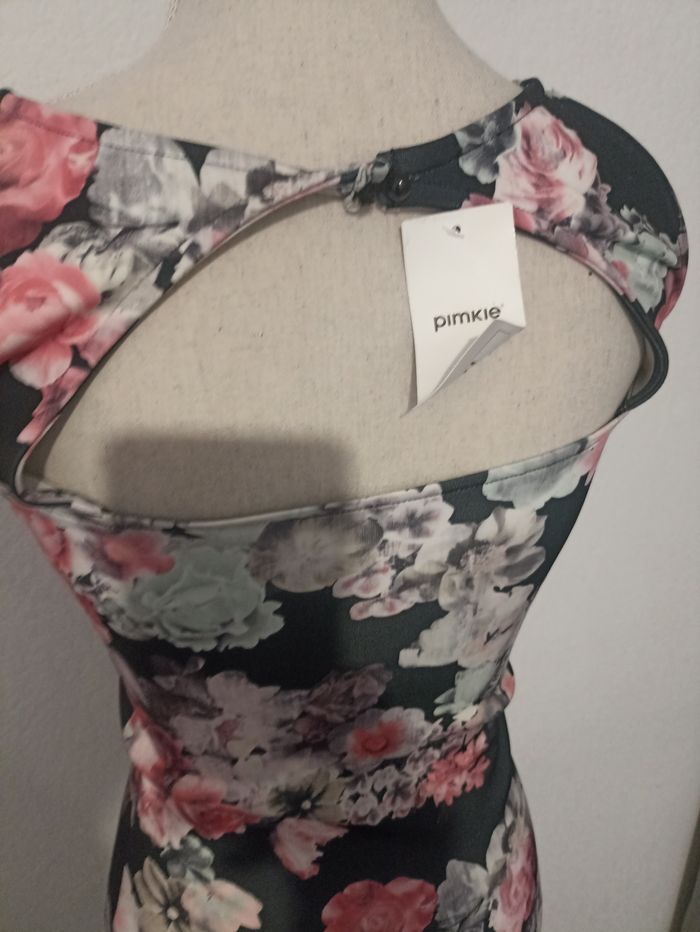 Neuve avec étiquette la robe estivale - photo numéro 4