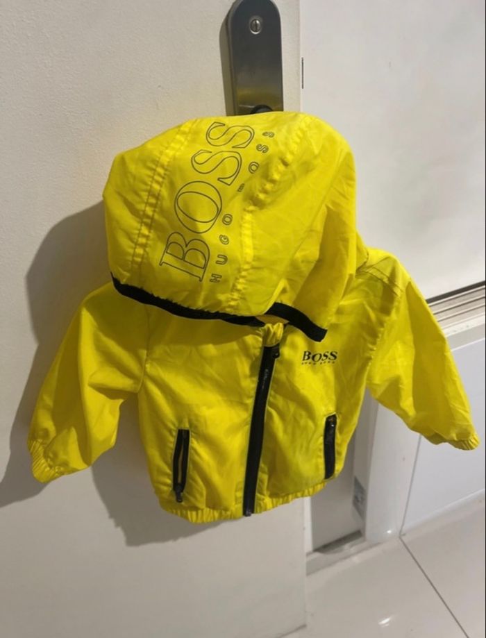 Veste coupe vent boss bébé taille 6 mois - photo numéro 2
