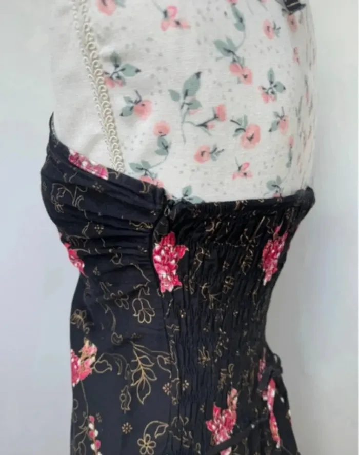 Robe d'été noire avec fleurs 🌸 en coton taille S/M - photo numéro 4