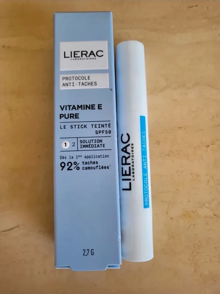Lierac stick teinté anti tâche