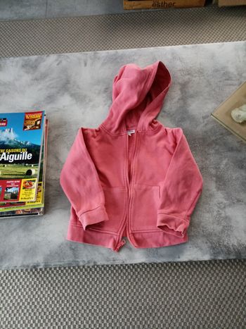 Sweat shirt avec capuche