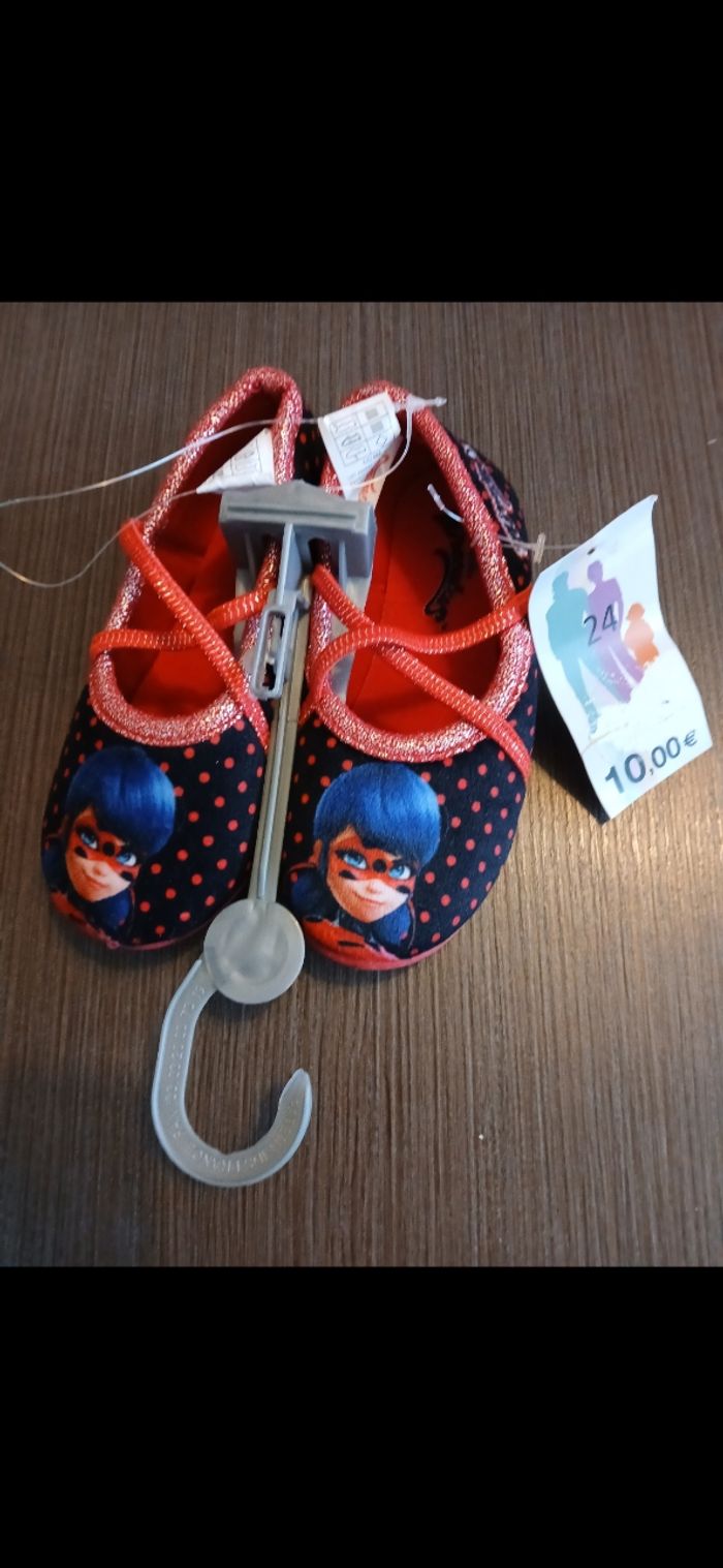Chaussons fille disney miraculous 24